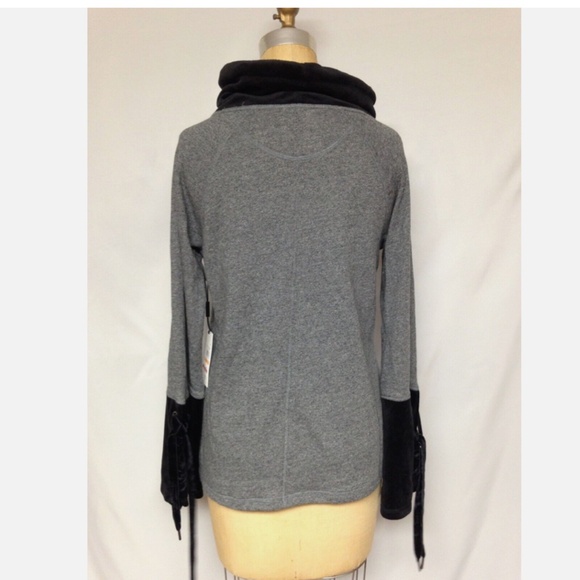 Calvin Klein Performance Cowl-Neck Tie-Sleeve Top PF8T3282 Grey/ Black S NWT $69 - Picture 5 of 5